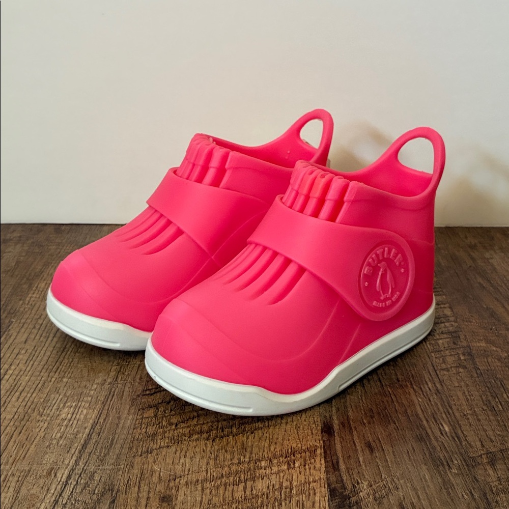 NWT Butler Overshoes for Kids